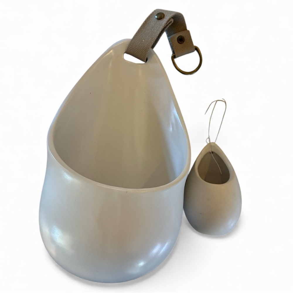 Bulbous Wall Pockets with Hangers Bulbous BIRD Houses/Planters Ceramic  White